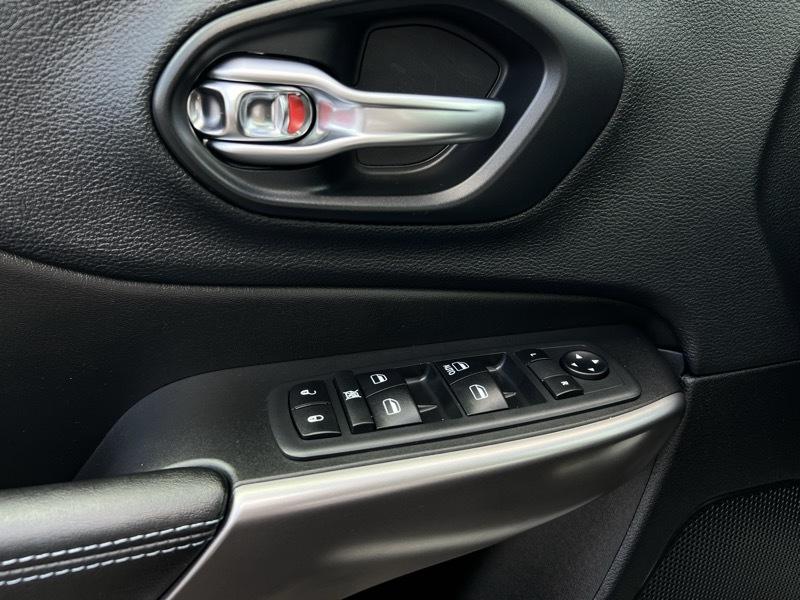Jeep Cherokee Latitude FWD 2019