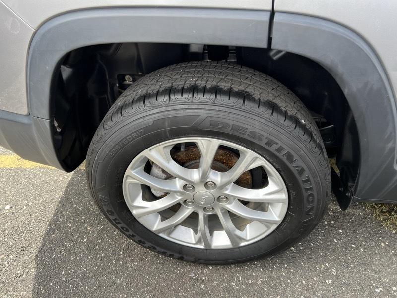 Jeep Cherokee Latitude FWD 2019