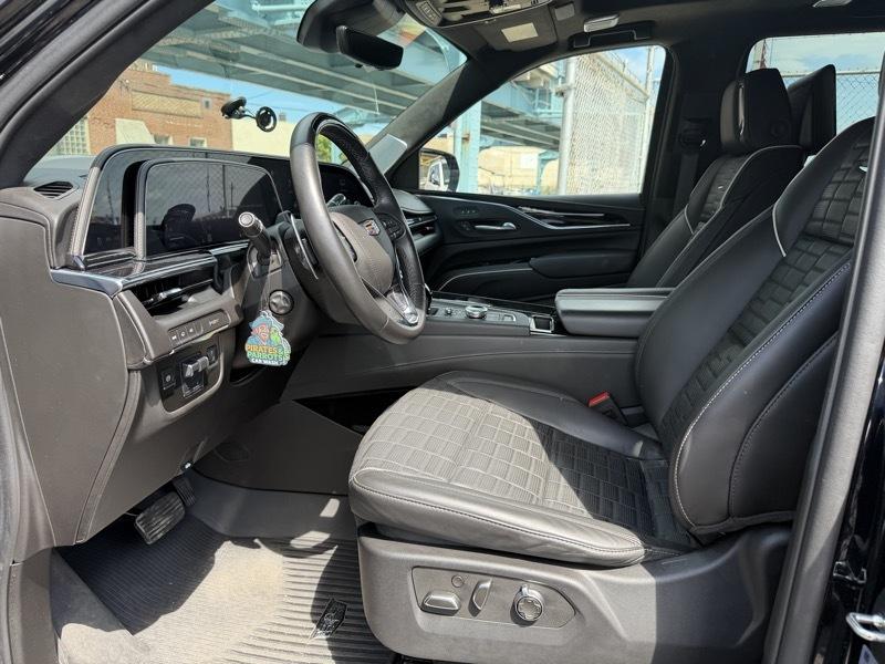 Cadillac Escalade ESV V 4WD 2024