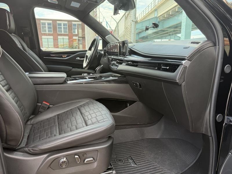 Cadillac Escalade ESV V 4WD 2024