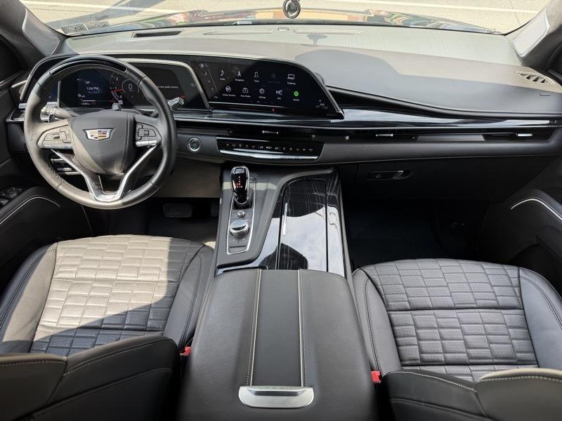 Cadillac Escalade ESV V 4WD 2024
