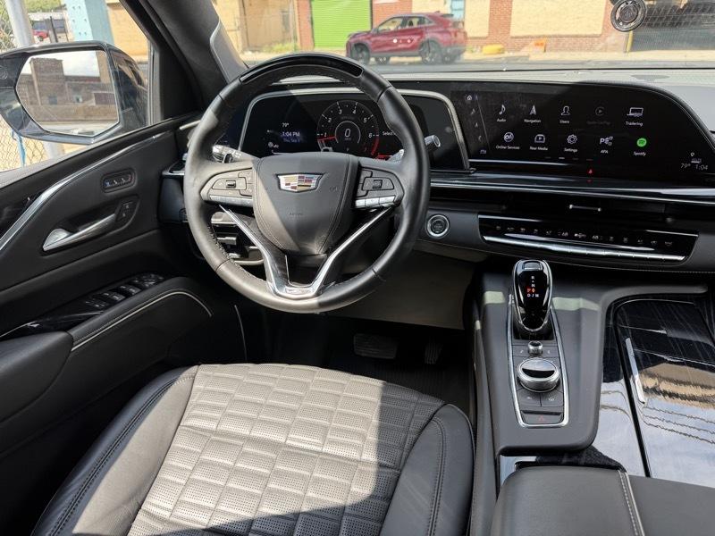 Cadillac Escalade ESV V 4WD 2024