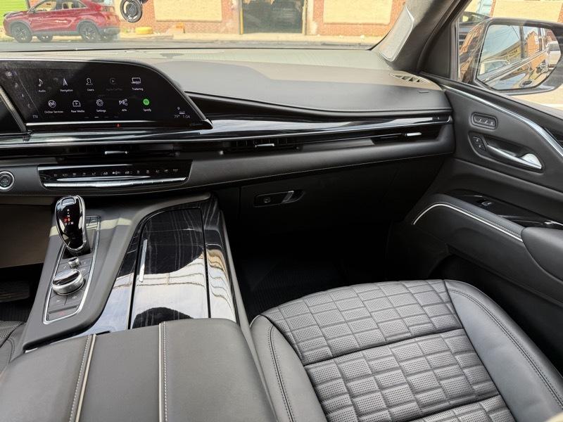 Cadillac Escalade ESV V 4WD 2024