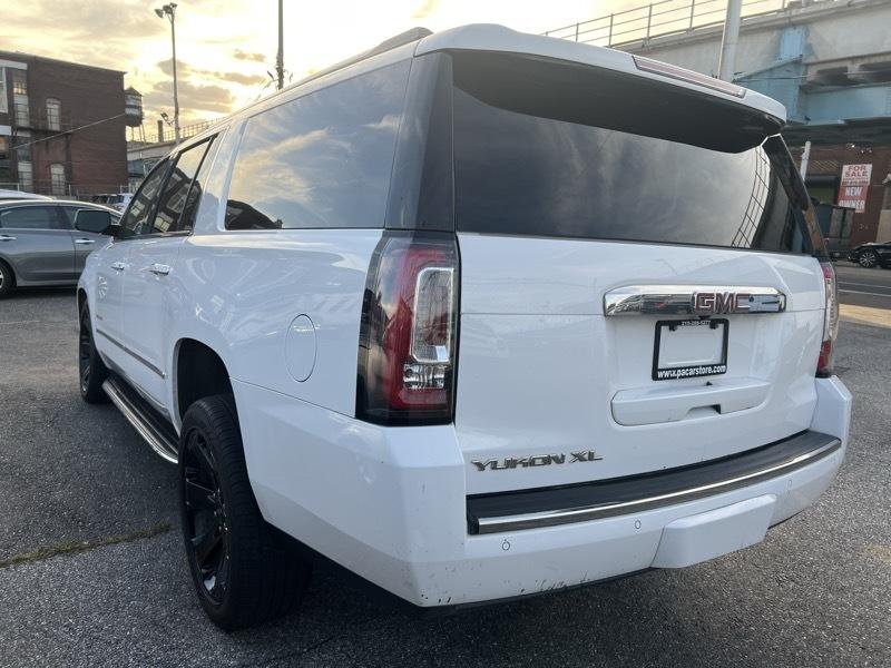 GMC Yukon XL Denali 2WD 2020