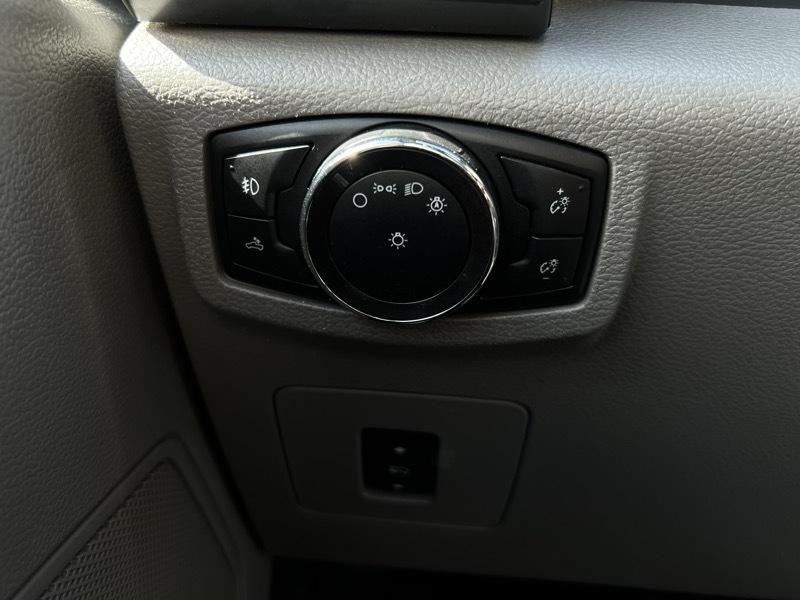Ford F-150 XLT 4WD 2017