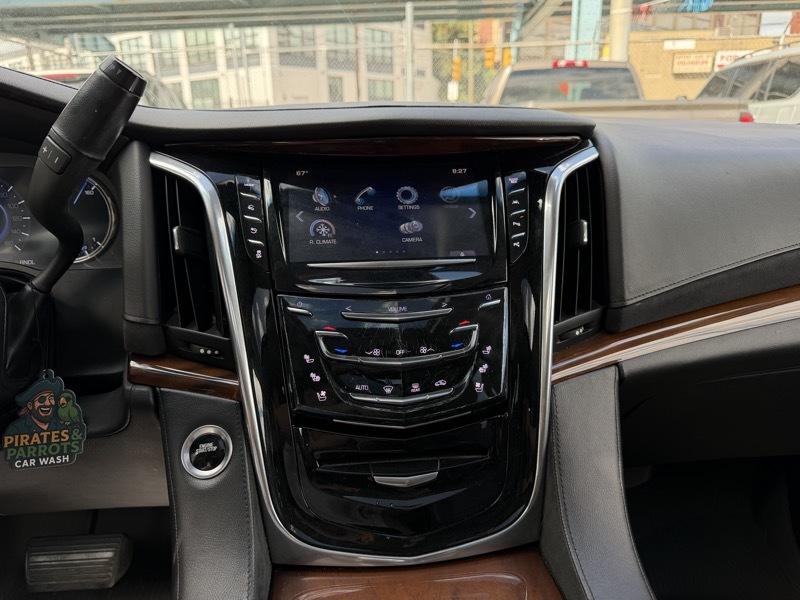 Cadillac Escalade Premium 4WD 2017