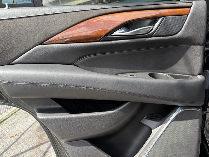 Cadillac Escalade Premium 4WD 2017