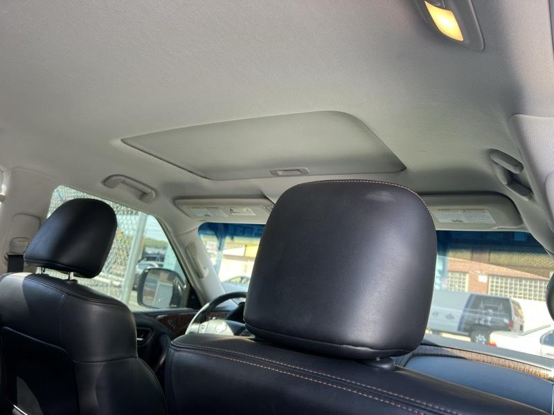 Nissan Armada Platinum 2WD 2017