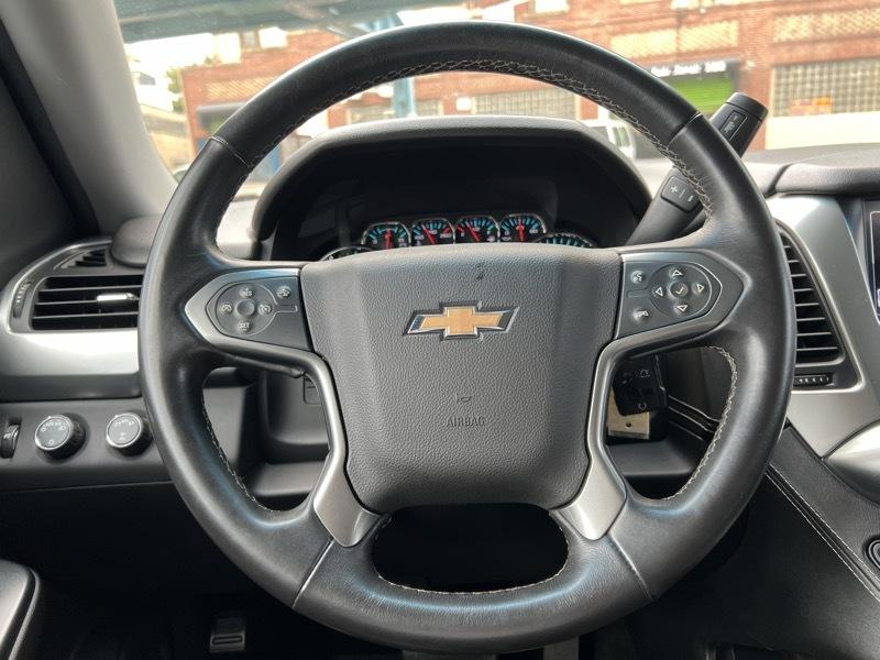 Chevrolet Suburban LT 4WD 2017