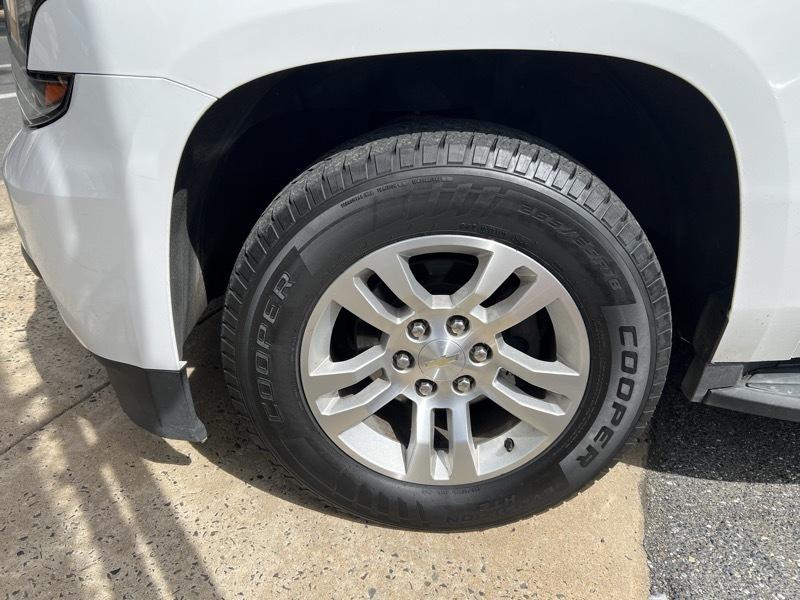 Chevrolet Suburban LT 4WD 2017