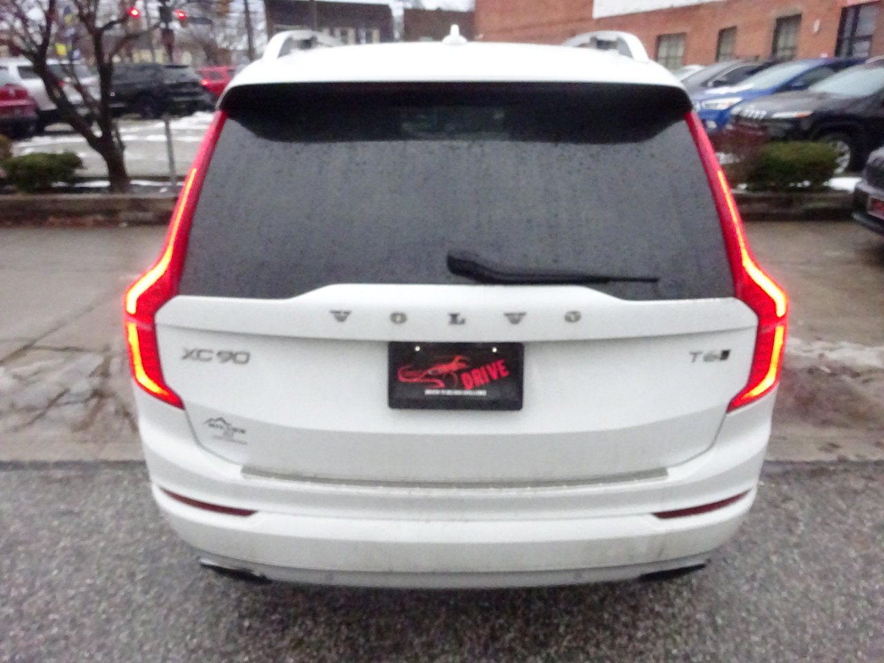 Volvo XC90 T6 AWD 7-Passenger Momentum 2017