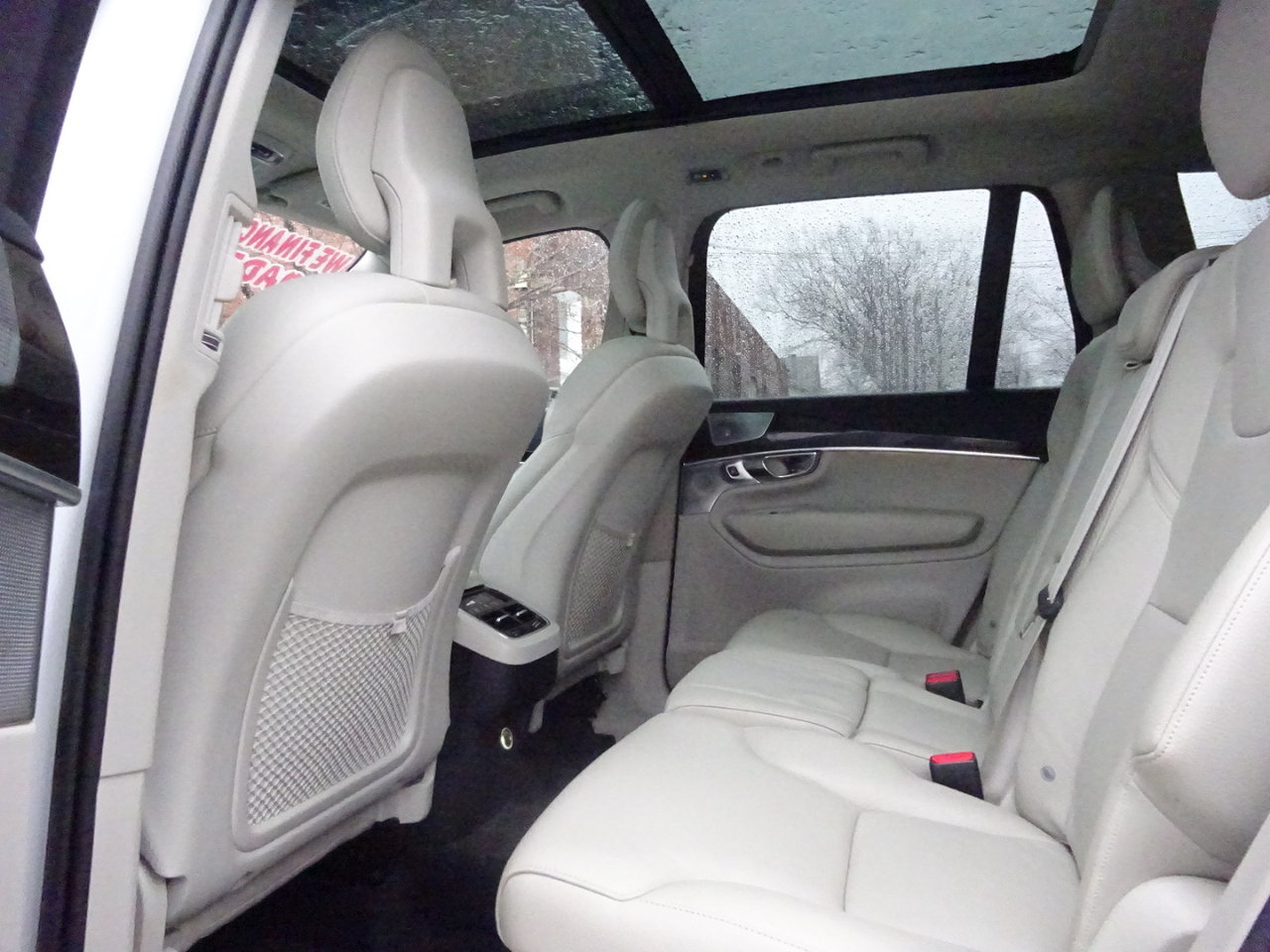 Volvo XC90 T6 AWD 7-Passenger Momentum 2017