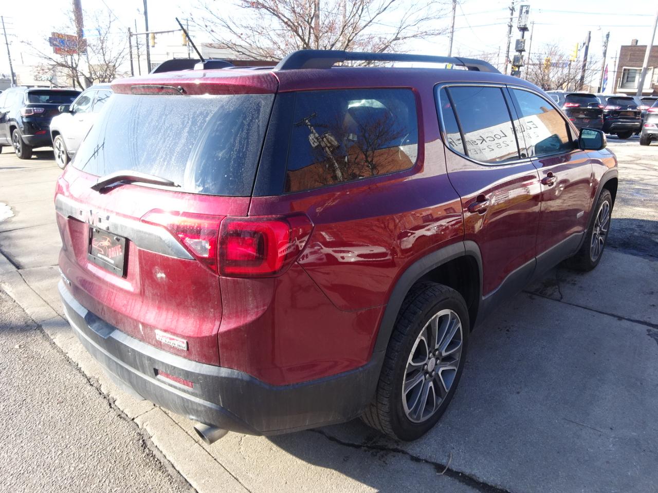 GMC Acadia AWD 4dr SLT w/SLT-1 2017