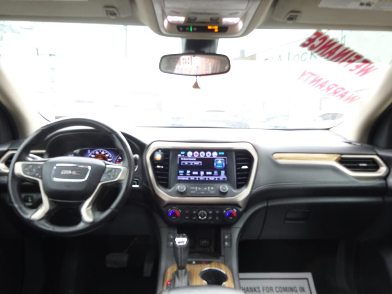 GMC Acadia AWD 4dr Denali 2017