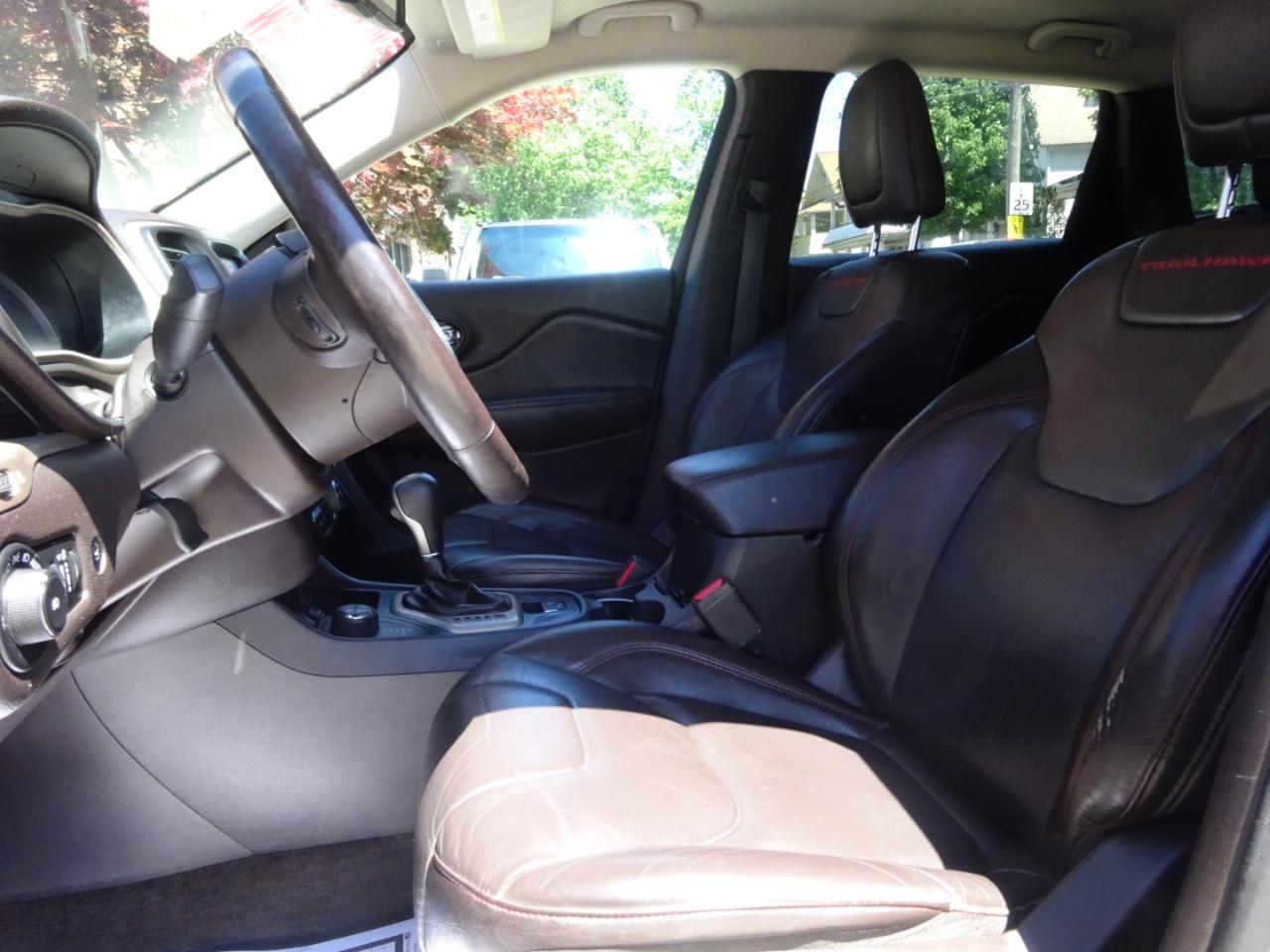 Jeep Cherokee 4WD 4dr Trailhawk 2016