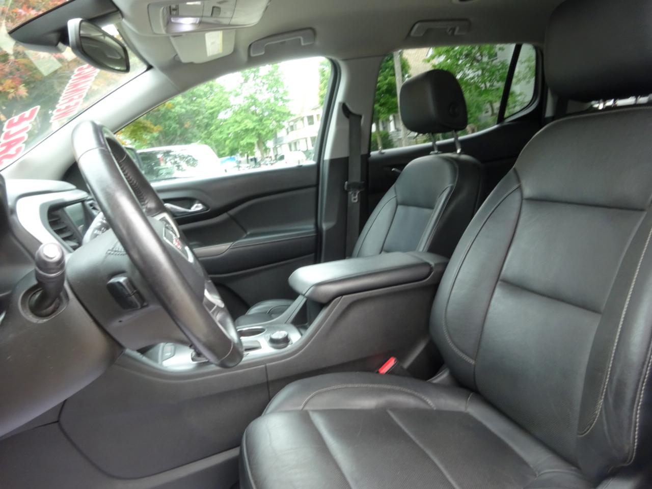 GMC Acadia AWD 4dr SLT w/SLT-1 2017