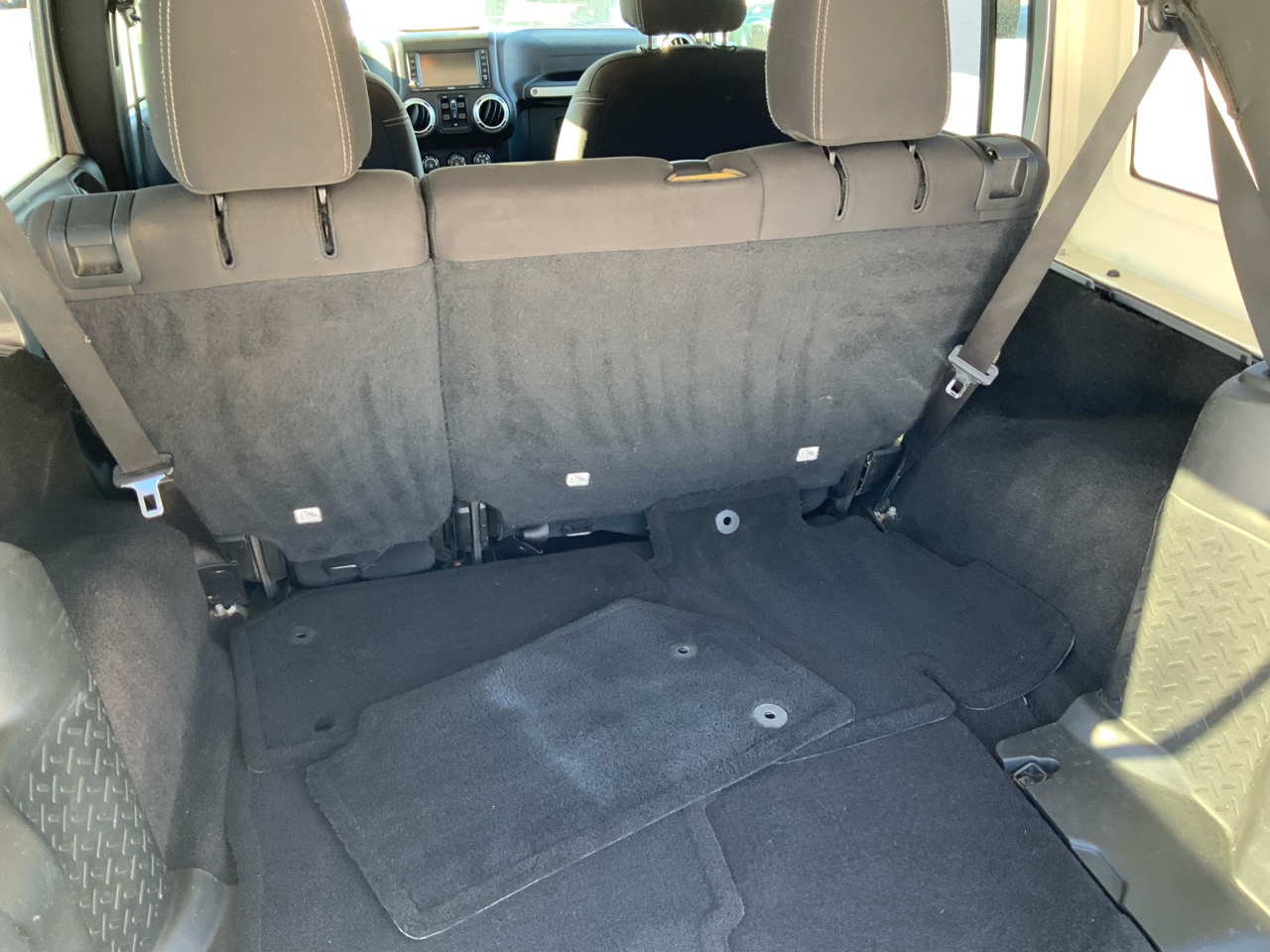 Jeep Wrangler Unlimited Sahara 4WD 2017