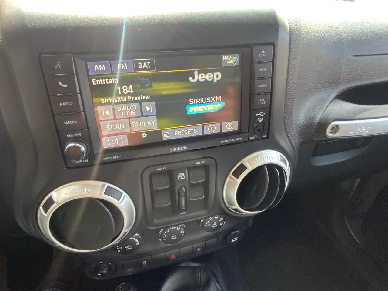 Jeep Wrangler Unlimited Sahara 4WD 2017