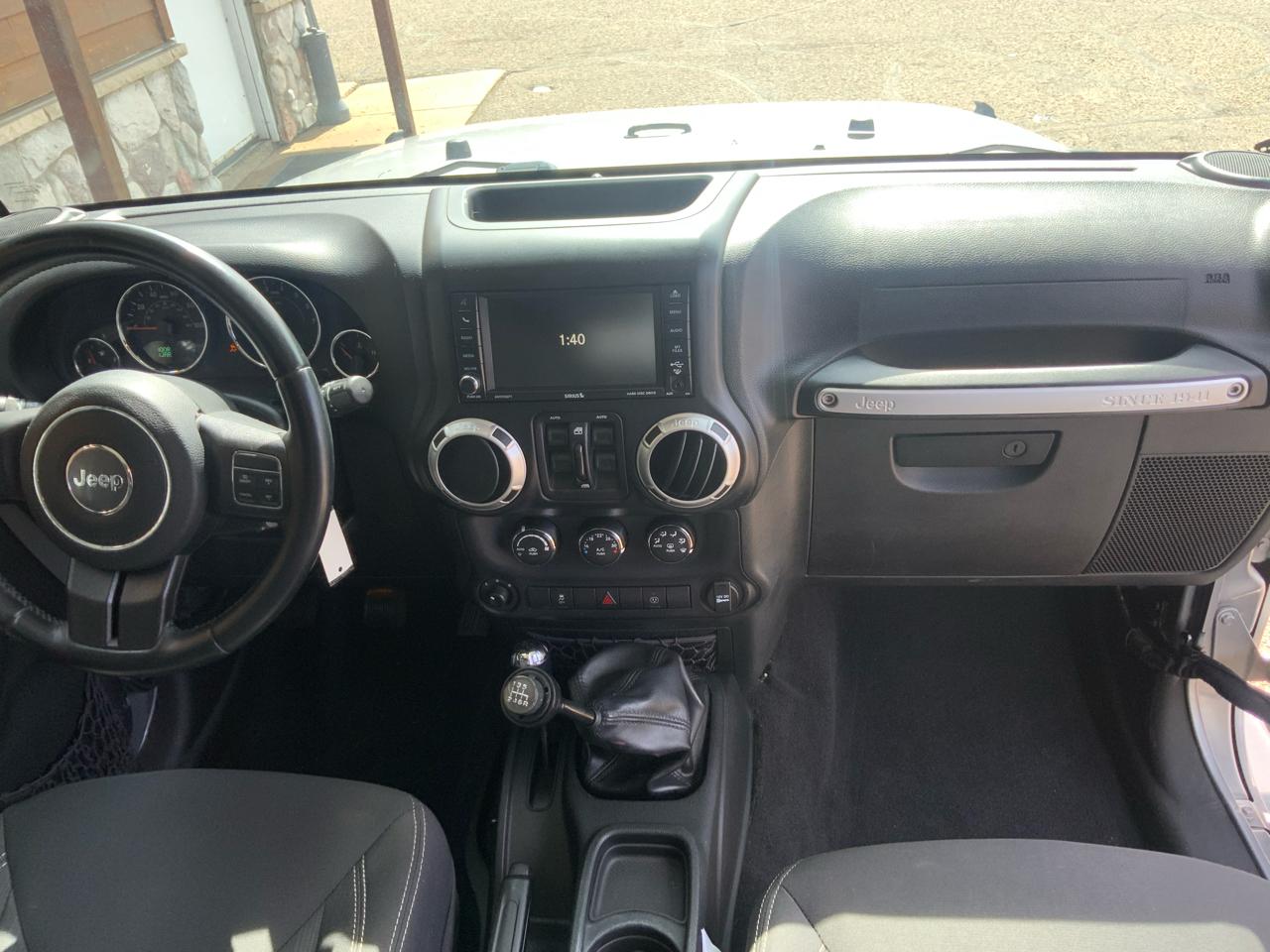 Jeep Wrangler Unlimited Sahara 4WD 2017