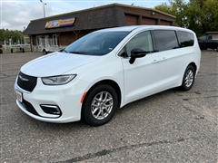 2024 Chrysler Pacifica  2024 Chrysler Pacifica