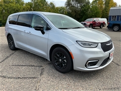 2024 Chrysler Pacifica  2024 Chrysler Pacifica