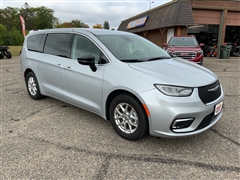 2024 Chrysler Pacifica  2024 Chrysler Pacifica