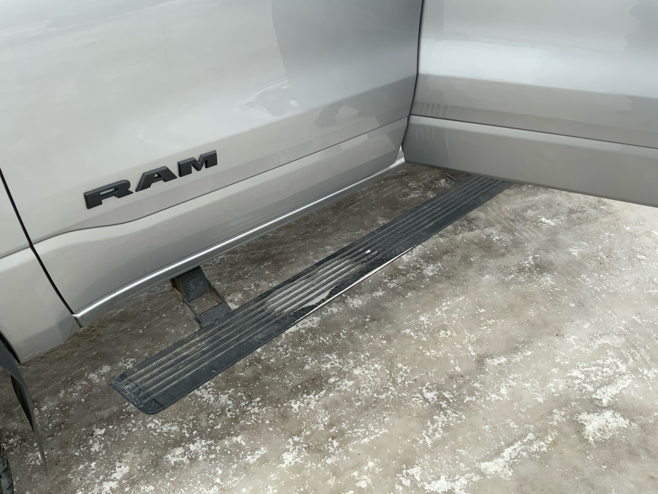 RAM 1500 Sport Crew Cab SB 4WD 2022