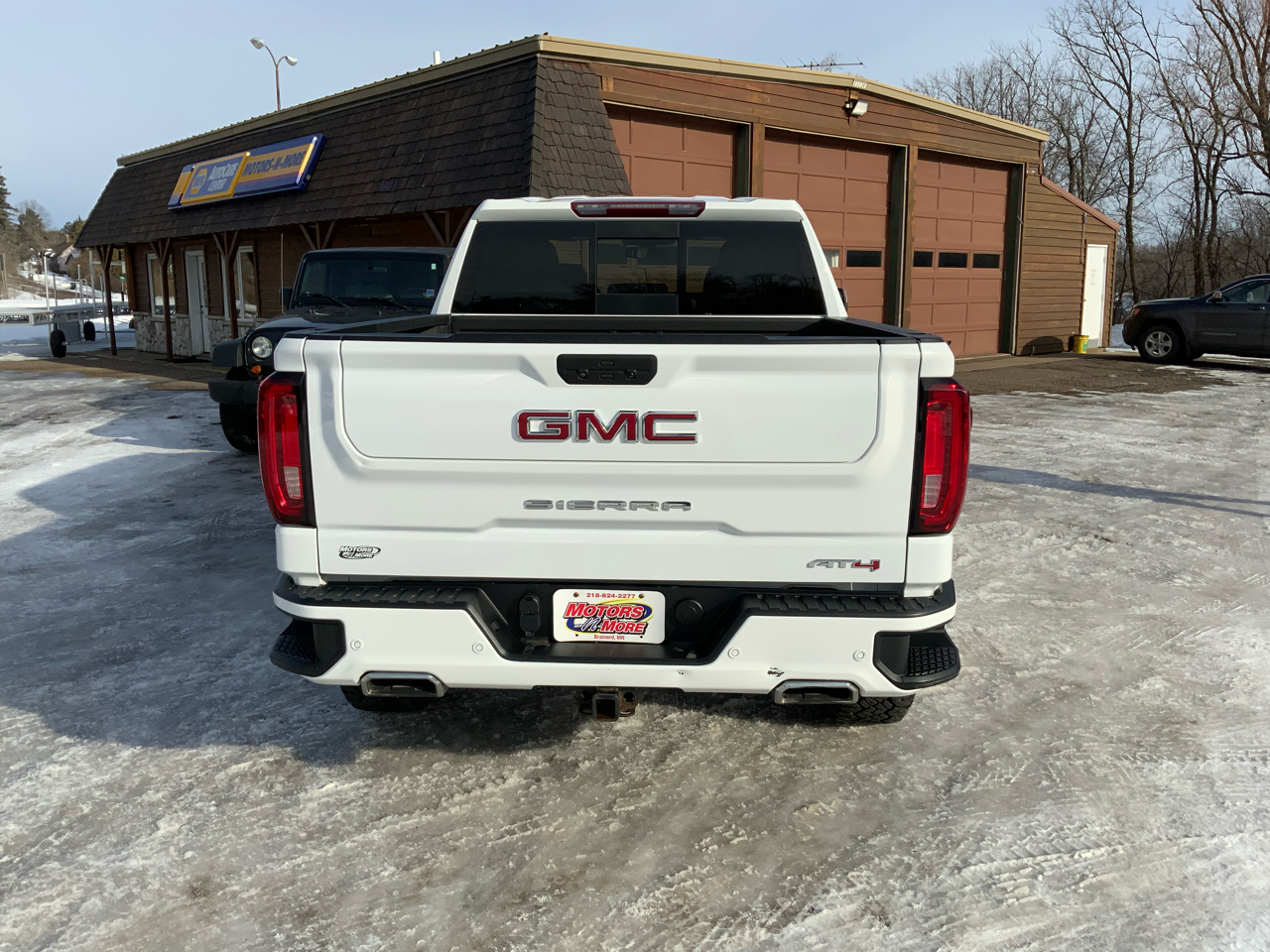 GMC Sierra 1500 AT4 Crew Cab Long Box 4WD 2019