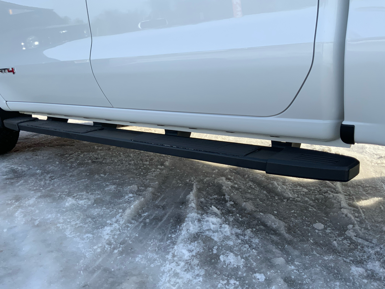 GMC Sierra 1500 AT4 Crew Cab Long Box 4WD 2019