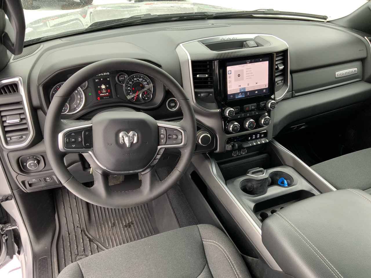 RAM 1500 Big Horn Crew Cab SWB 4WD 2025