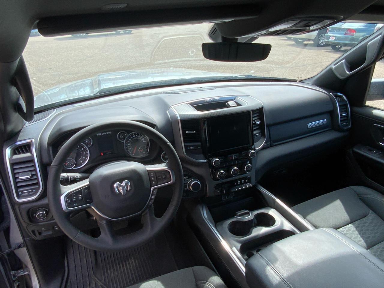 RAM 1500 Big Horn Crew Cab SWB 4WD 2025