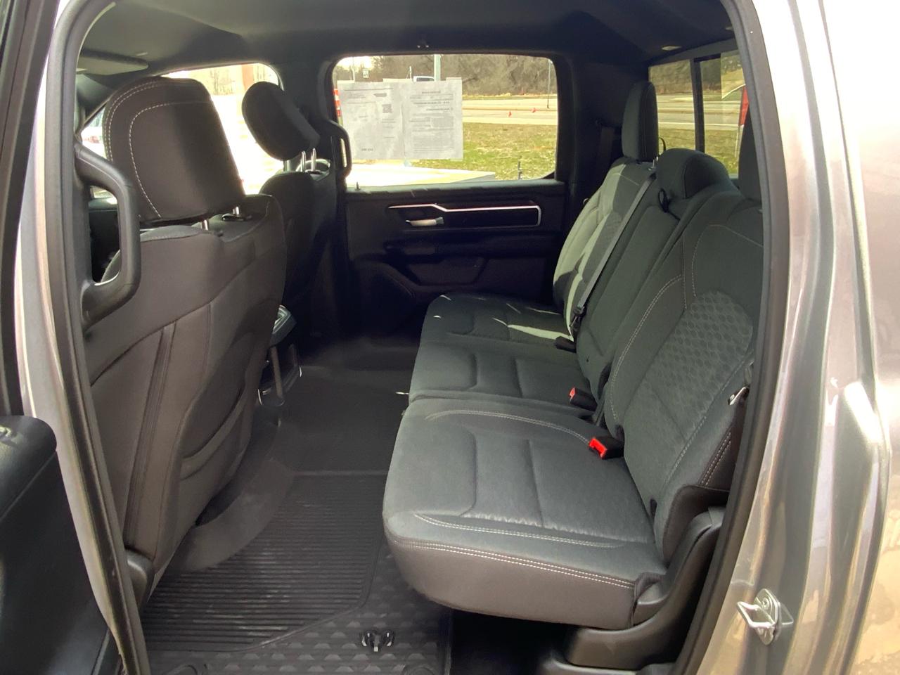 RAM 1500 Big Horn Crew Cab SWB 4WD 2025