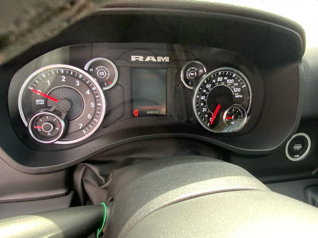 RAM 1500 Big Horn Crew Cab SWB 4WD 2025