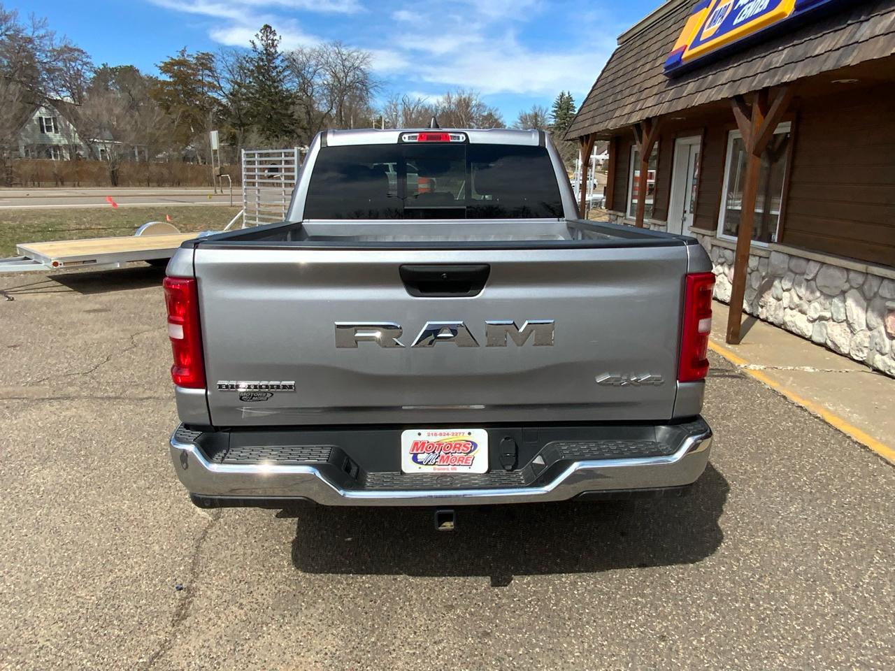 RAM 1500 Big Horn Crew Cab SWB 4WD 2025