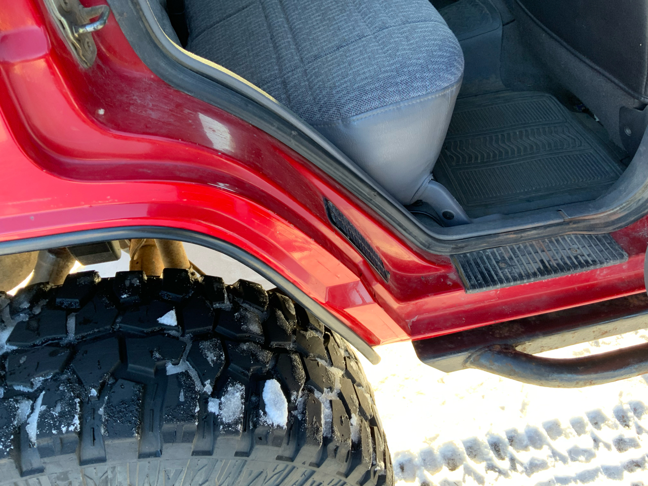 Jeep Cherokee Sport 4-Door 4WD 1997