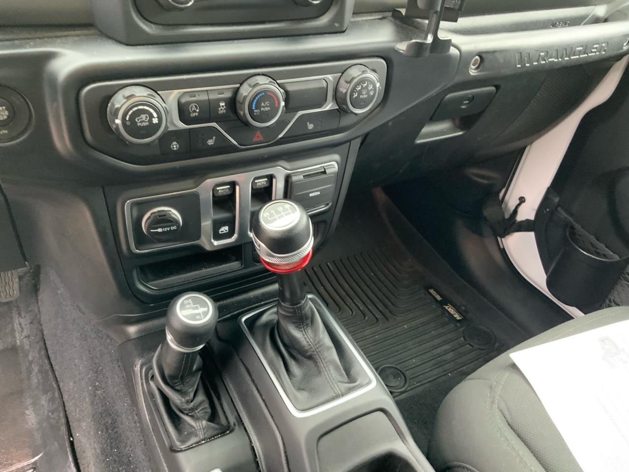 Jeep Wrangler Sport 4WD 2019