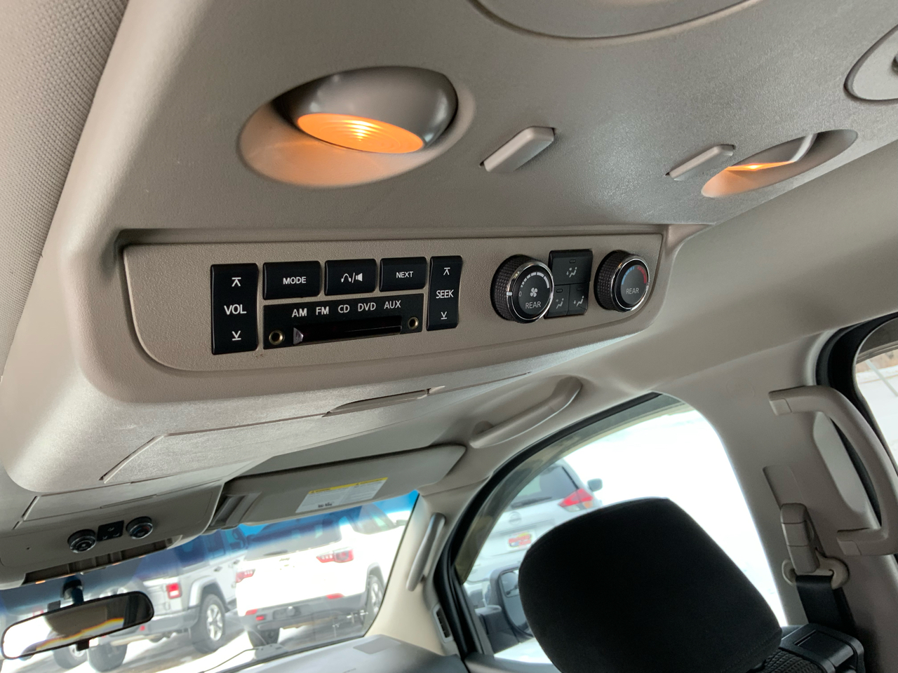 Nissan Armada SE 4WD 2010