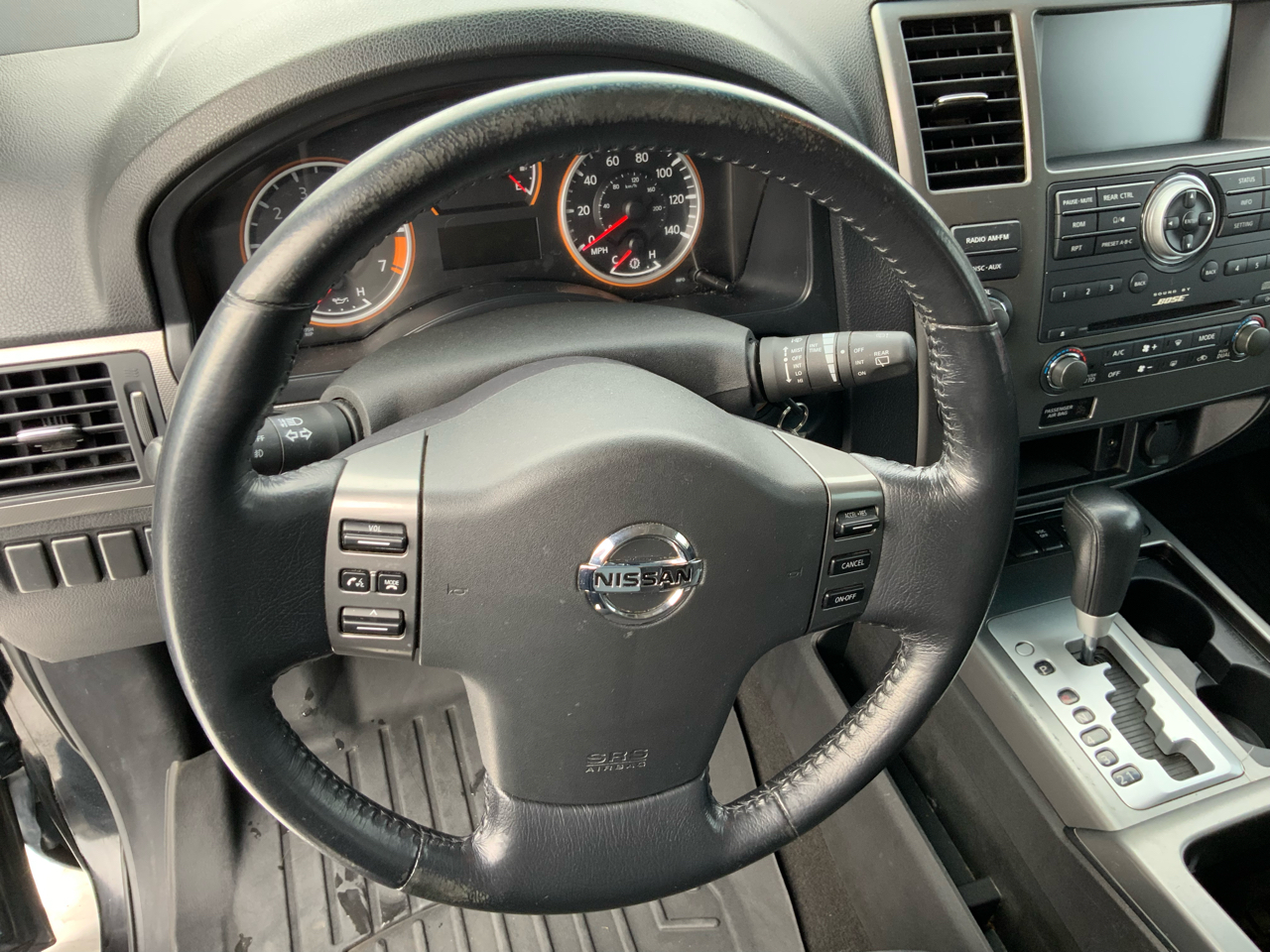 Nissan Armada SE 4WD 2010