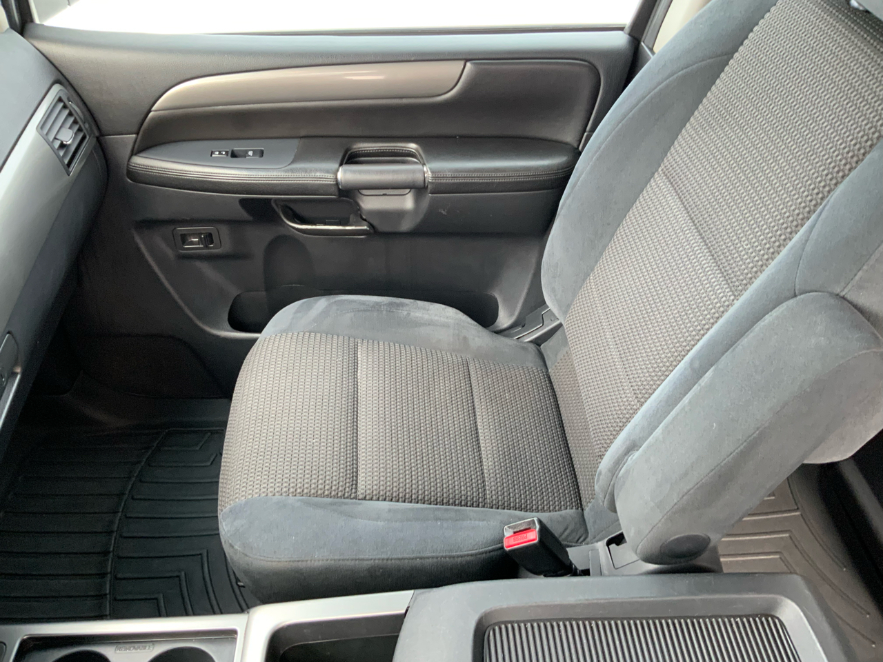 Nissan Armada SE 4WD 2010