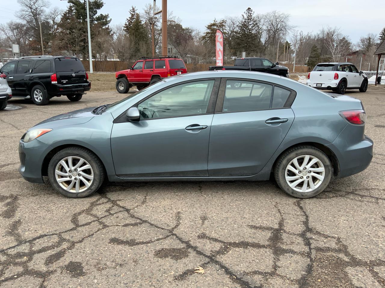 Mazda MAZDA3 i Touring 4-door 2012