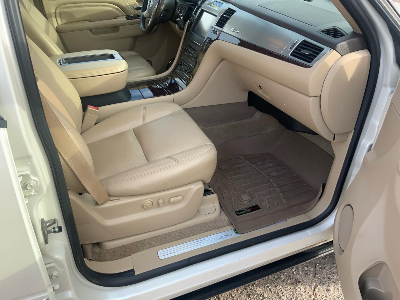 Cadillac Escalade Hybrid 4WD 2012