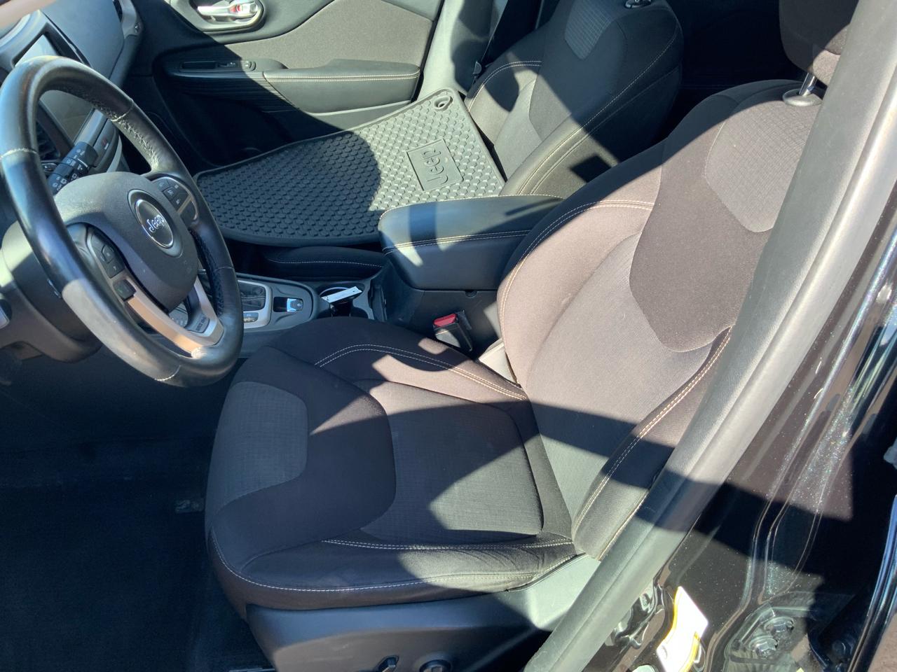 Jeep Cherokee Latitude 4WD 2015