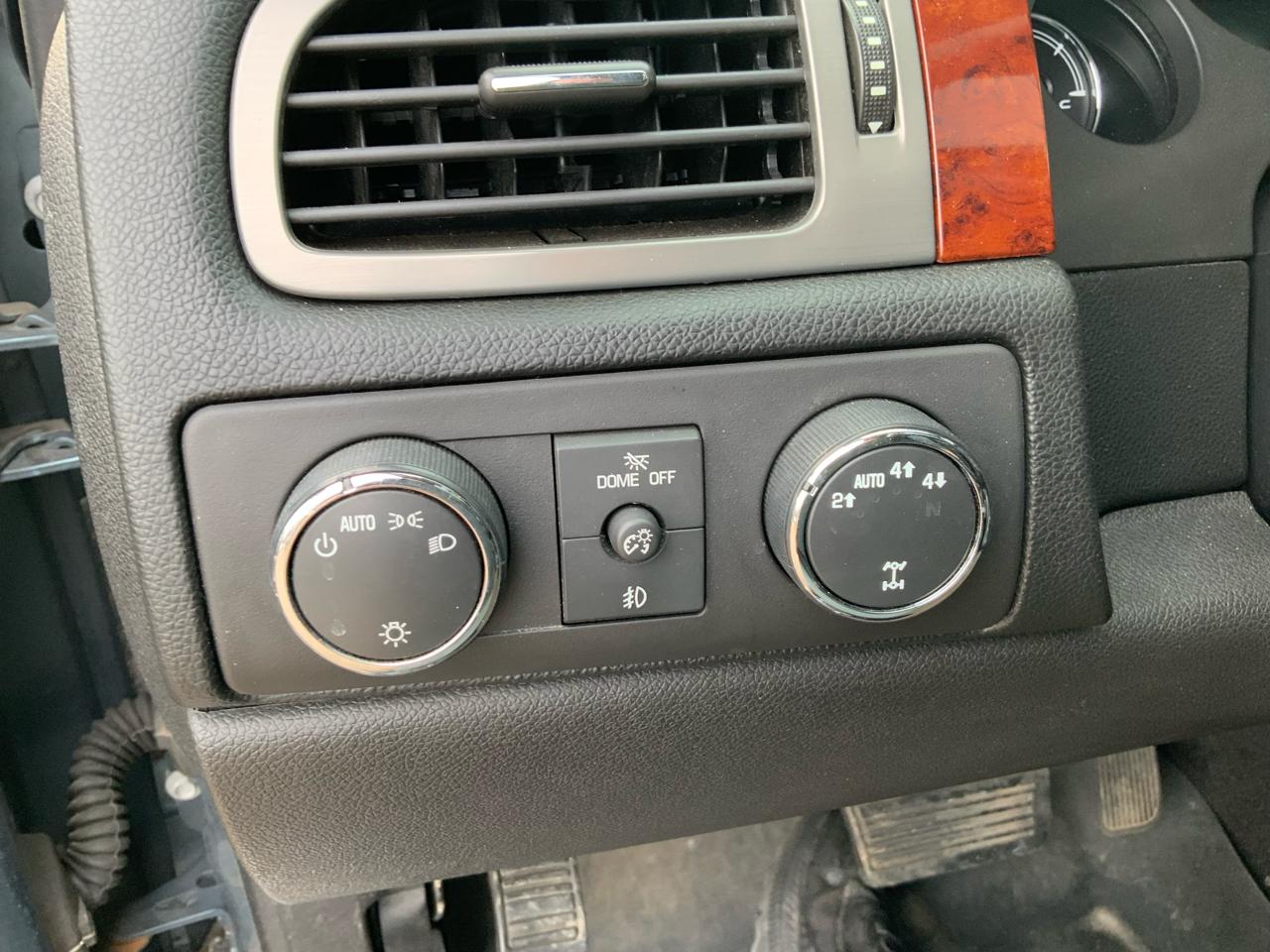 Chevrolet Silverado 1500 LTZ Crew Cab 4WD 2011