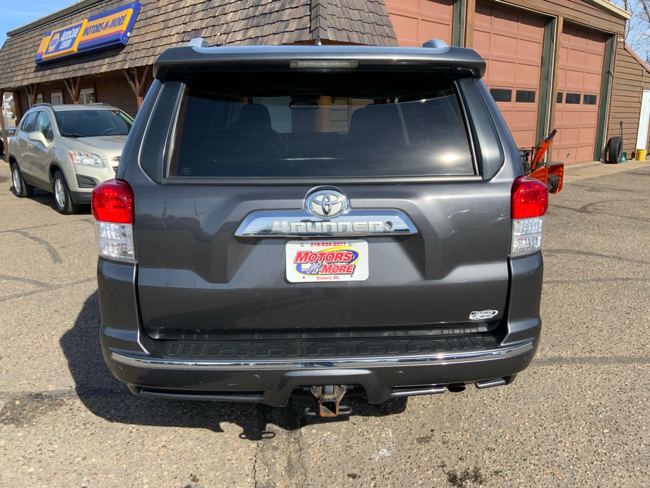 Toyota 4Runner SR5 4WD 2012