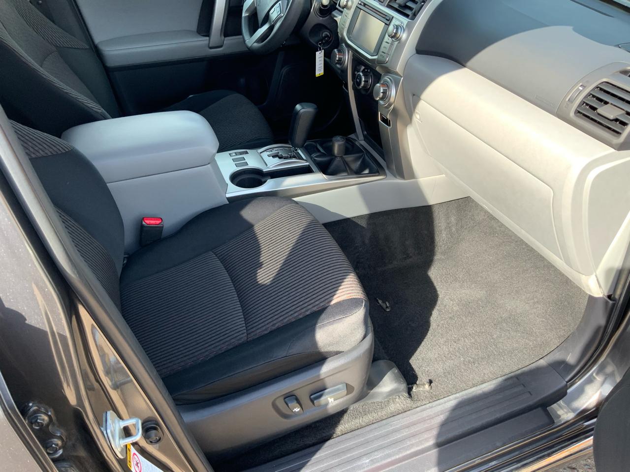 Toyota 4Runner SR5 4WD 2012