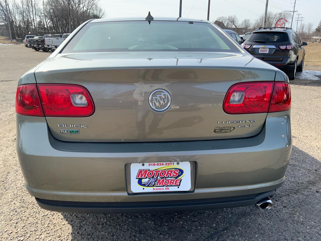 Buick Lucerne CXL 2011