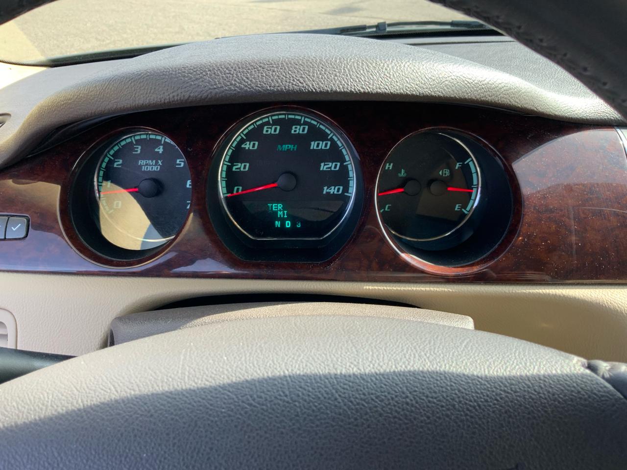 Buick Lucerne CXL 2011