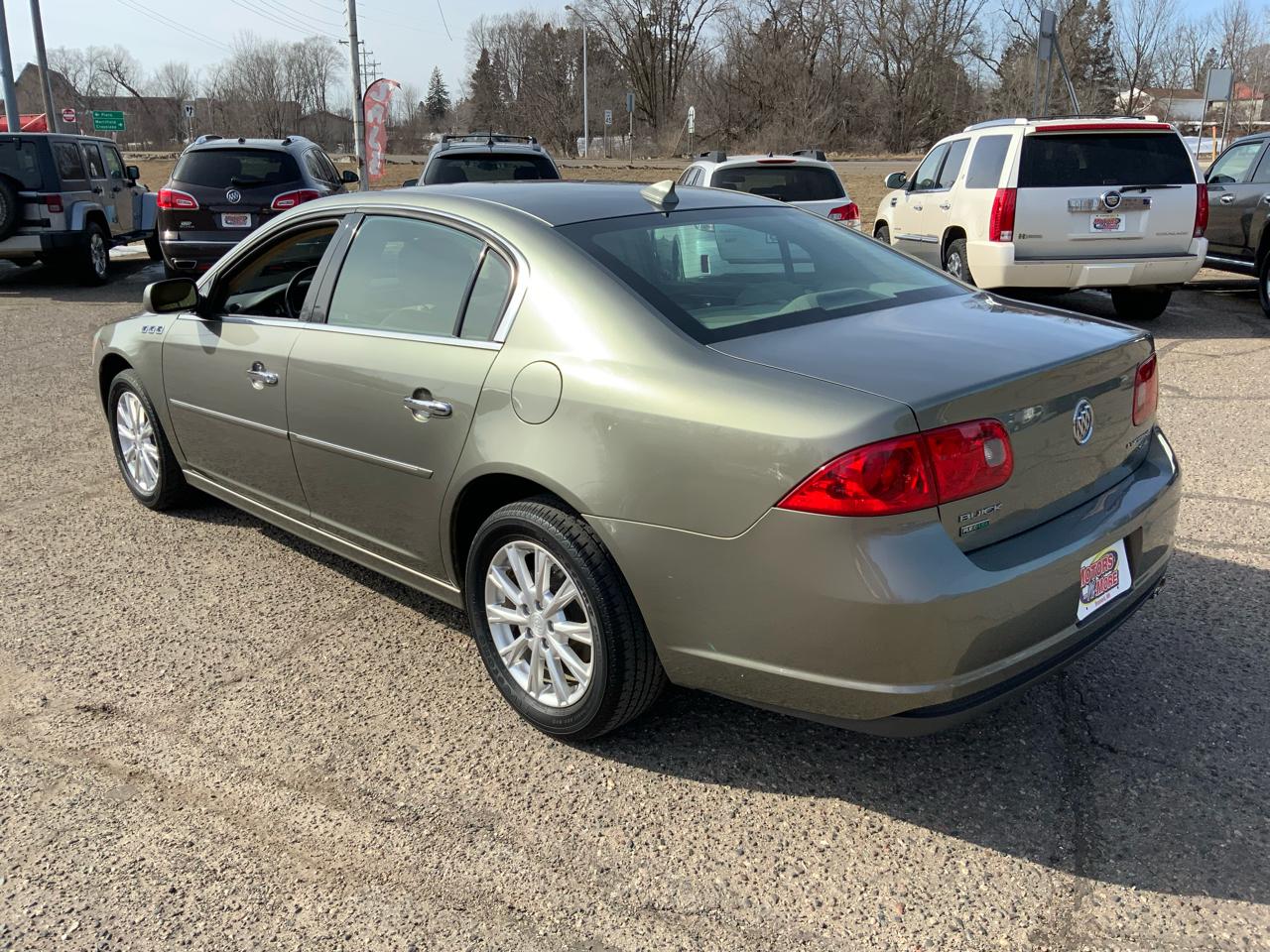 Buick Lucerne CXL 2011