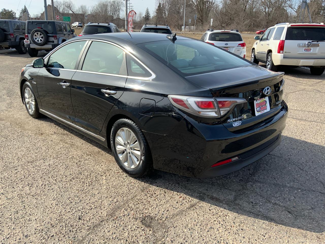 Hyundai Sonata Hybrid Base 2016