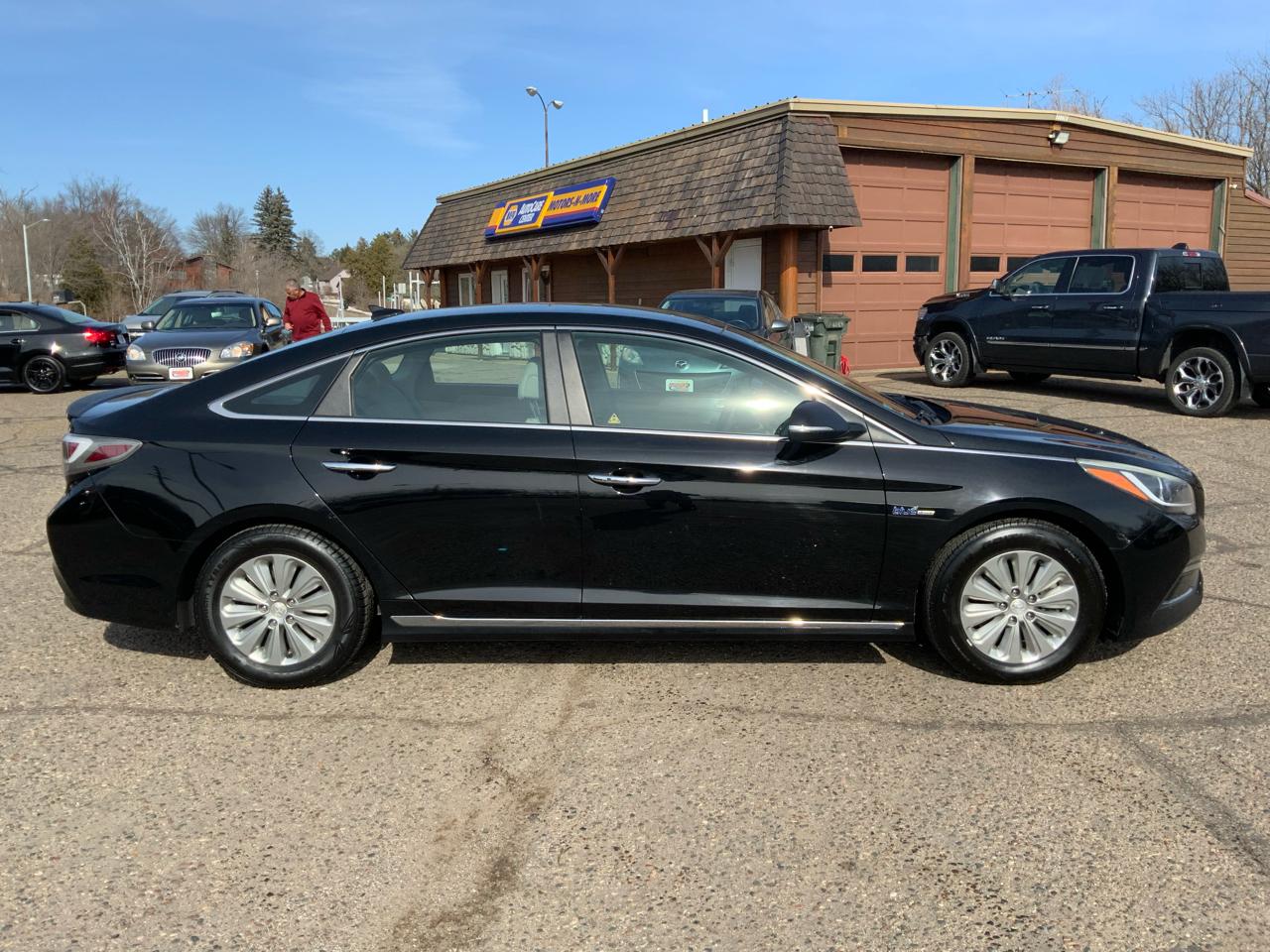 Hyundai Sonata Hybrid Base 2016